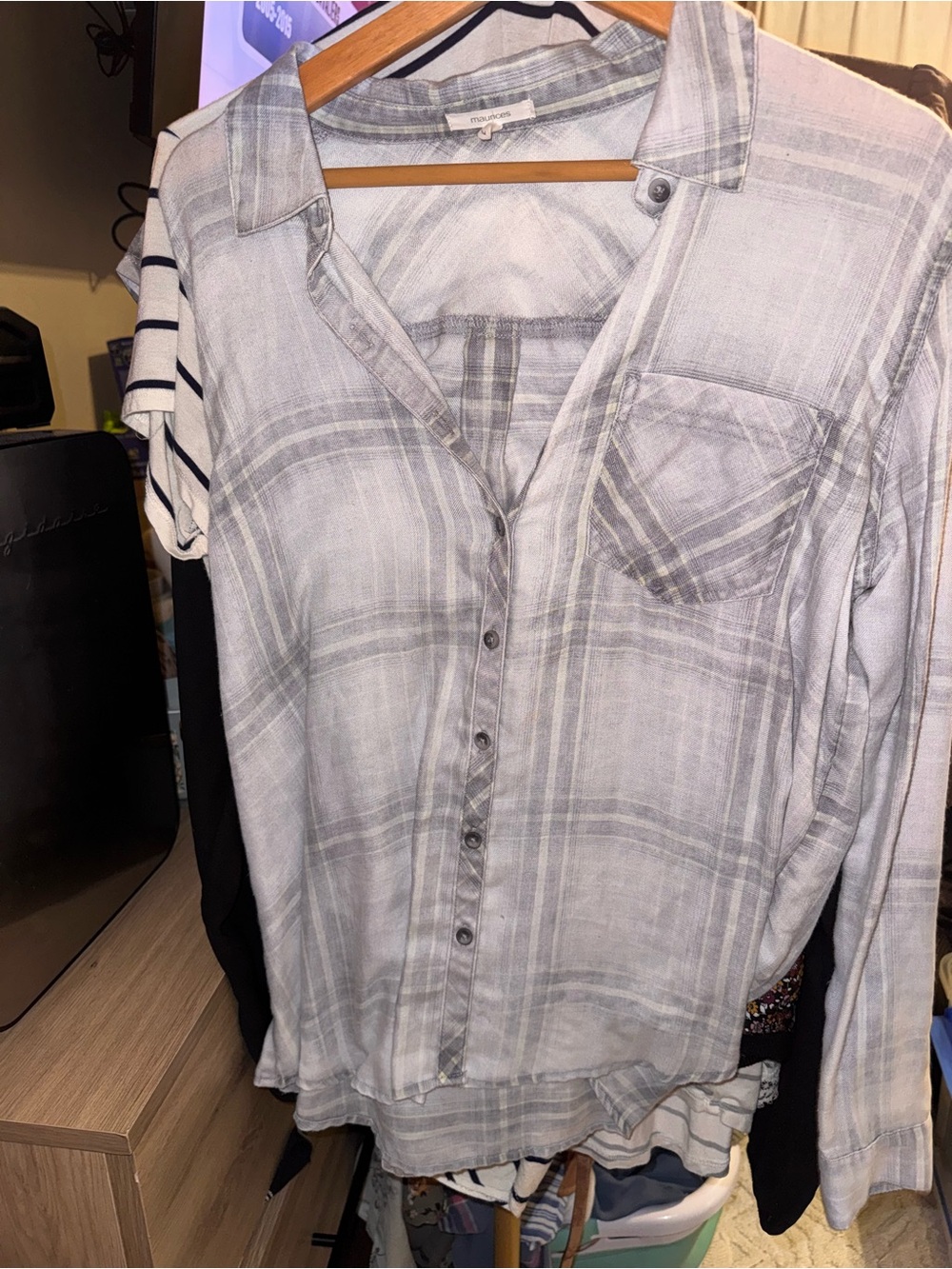 Maurices Light Gray Plaid Button-Down Shirt